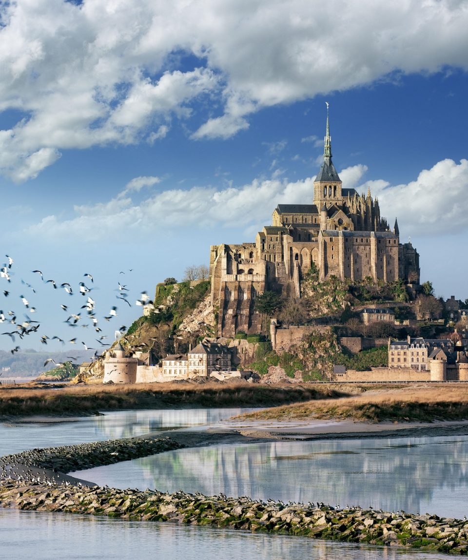 Mont Saint Michel Tour - Day trip from Paris in English